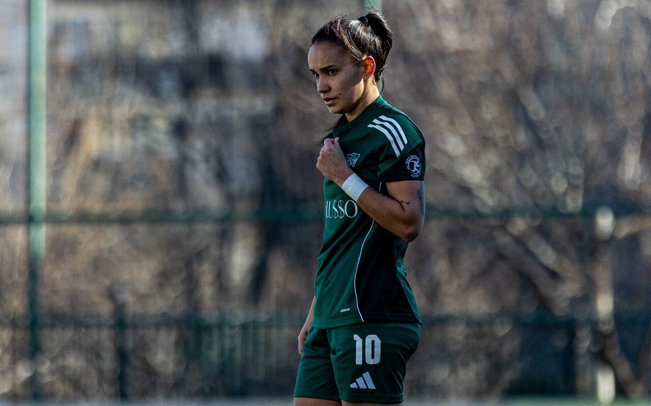 Thaissinha renasce no futebol feminino e brilha rumo à seleção brasileira