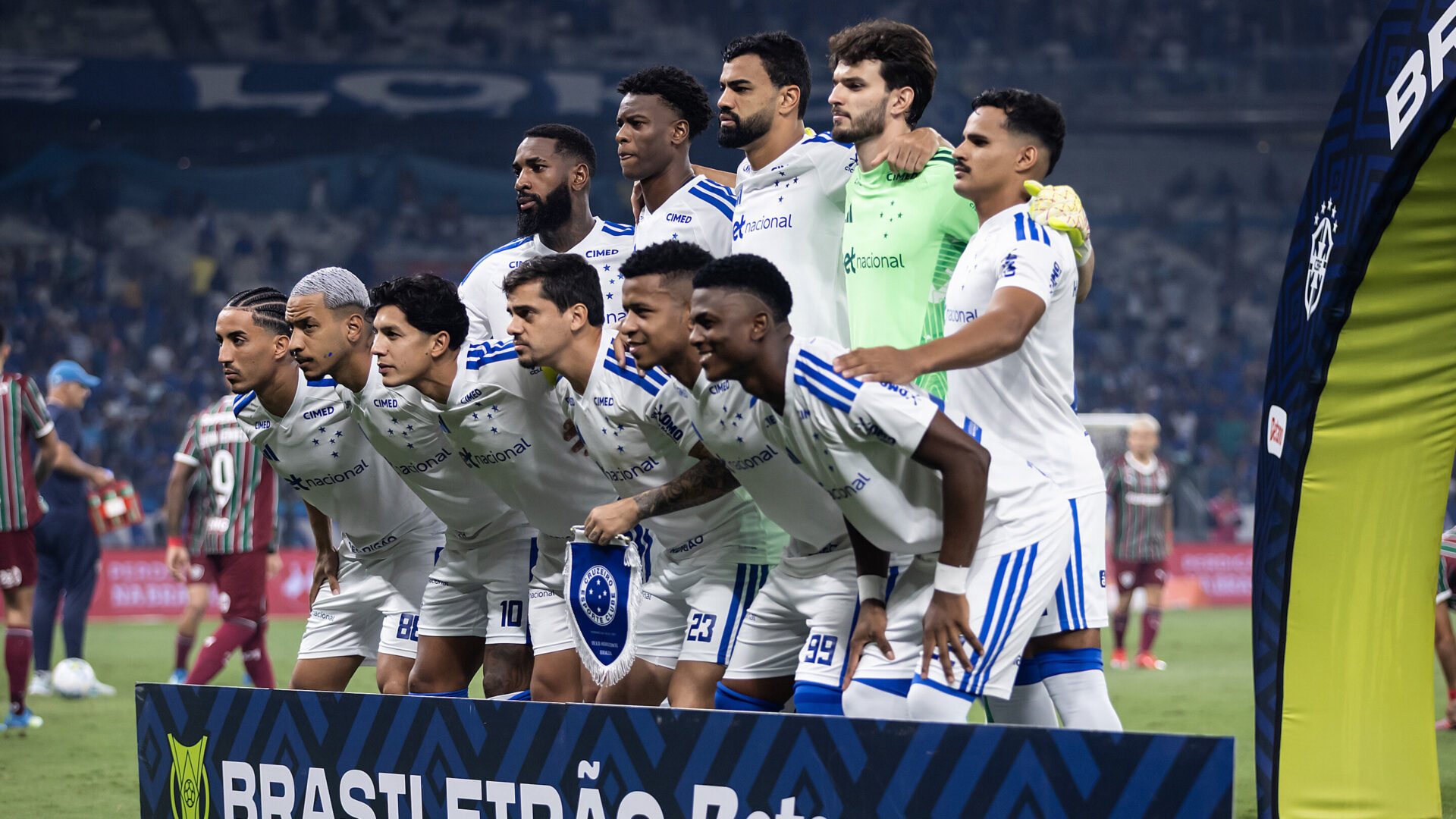 CBF amplia limite de jogos para transferências na Série A e Cruzeiro enfrenta dilema no mercado