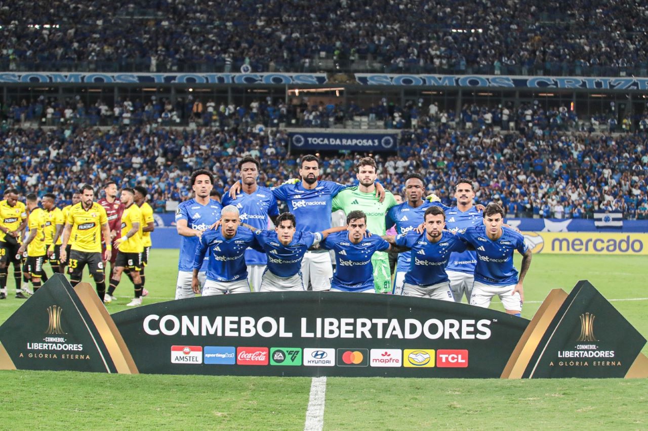Cruzeiro marca amistoso contra Defensor no Mineirão durante pausa da Copa do Mundo 2026