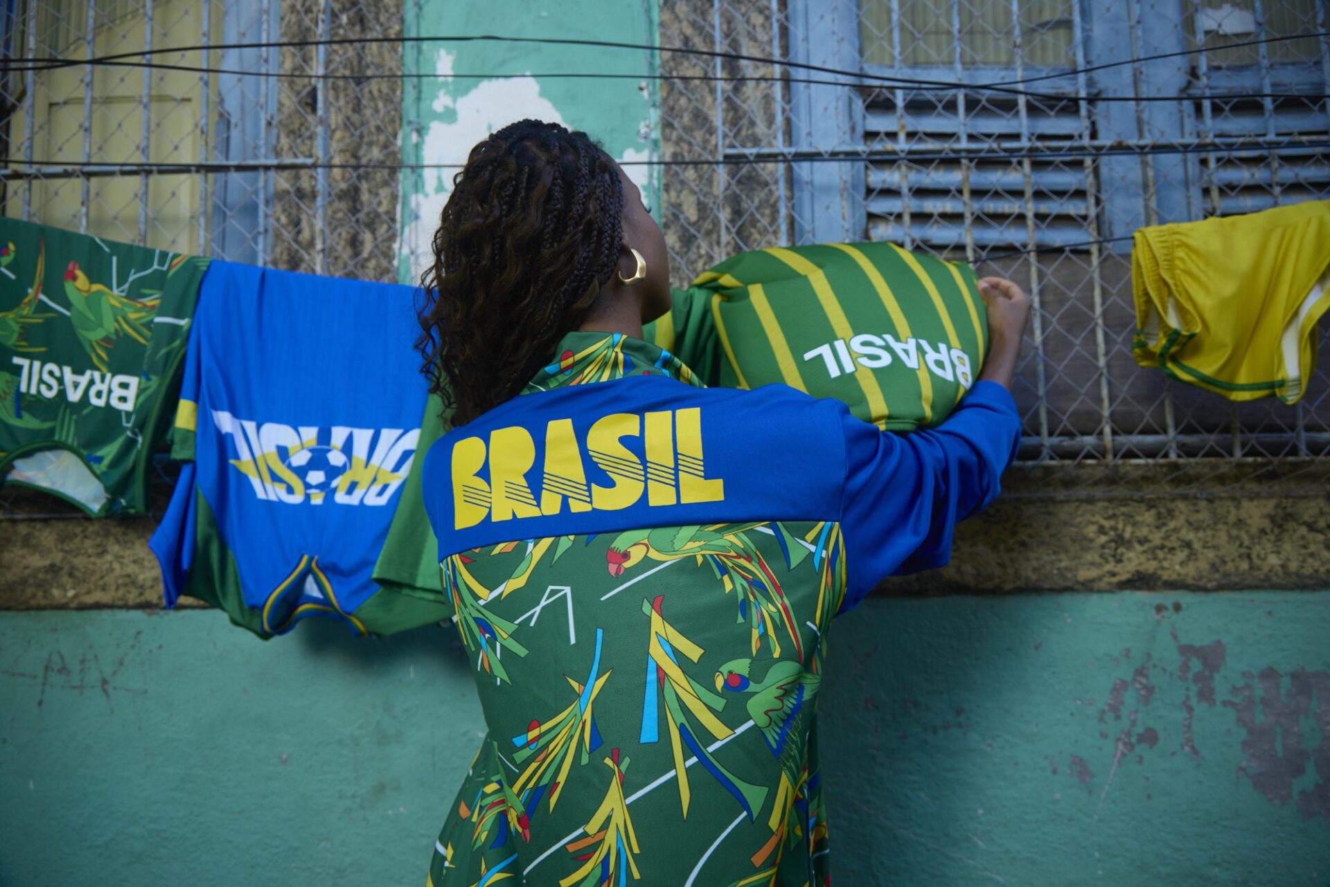 Copa do Mundo 2026 inspira moda carioca com coleção cheia de estilo e brasilidade