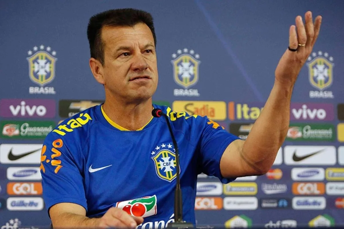 Dunga agita programa da Telemundo dançando hit oficial da Copa do Mundo 2026
