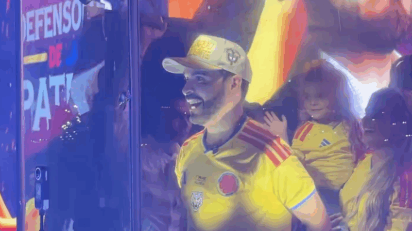 Justiça proíbe uso da camisa da seleção na campanha do candidato Abelardo de la Espriella