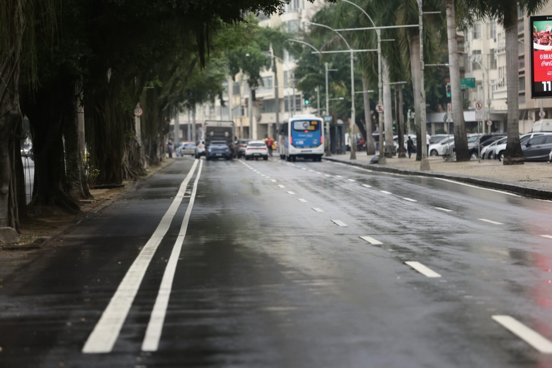 Nova sinalização na Praia do Flamengo levanta dúvidas sobre ciclovia na Zona Sul do Rio
