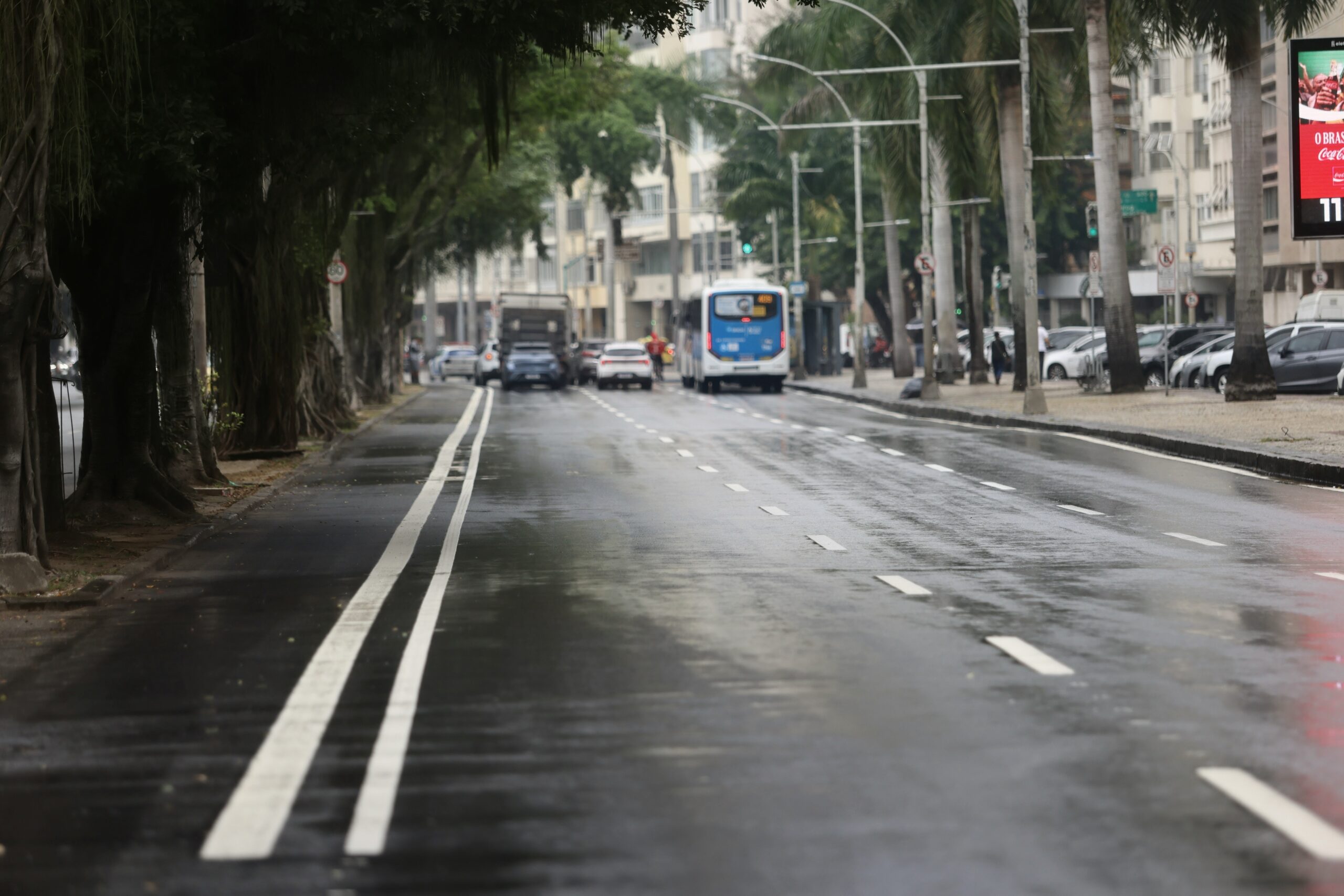 Nova sinalização na Praia do Flamengo levanta dúvidas sobre ciclovia na Zona Sul do Rio