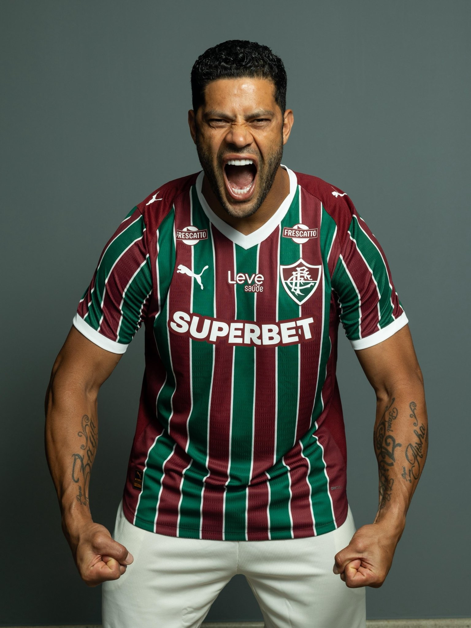 Hulk ganha nova casa no Rio e exibe bom humor nos treinos do Fluminense
