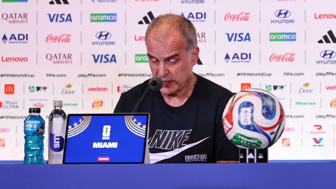 Bielsa detona pausa para hidratação na Copa do Mundo e vira assunto entre técnicos