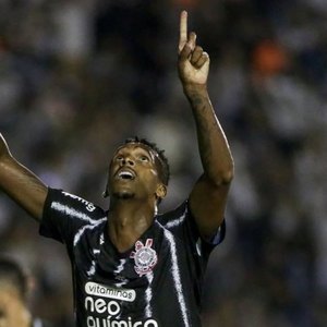 Ex-atacante Jô é detido em casa noturna de BH na madrugada deste domingo