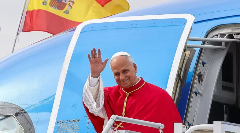 Papa Leão XIV revela torcida por Real Madrid e EUA durante visita à Espanha