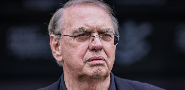 Corinthians enfrenta novo atraso nos salários e pressiona para resolver dívidas
