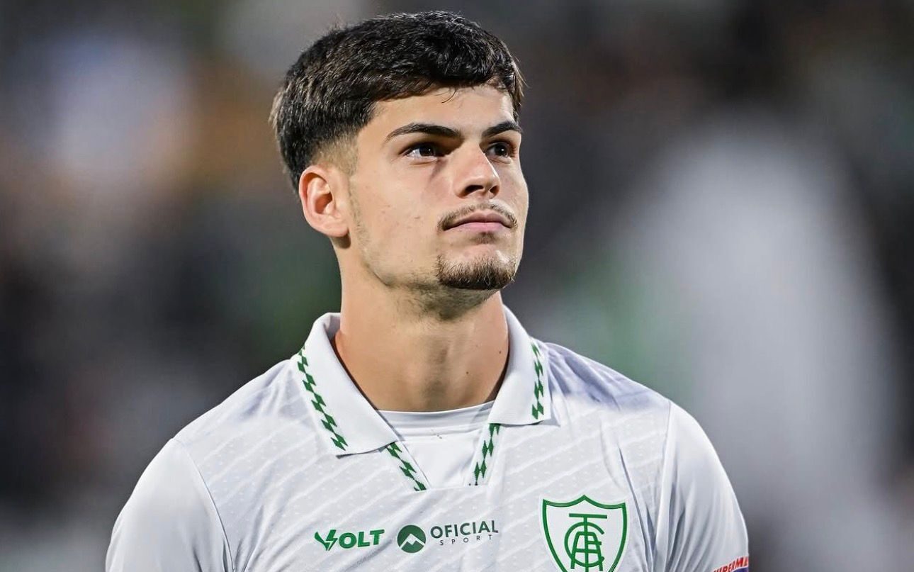 Paulinho está confirmado no Vasco e chega em junho para reforçar a lateral-esquerda