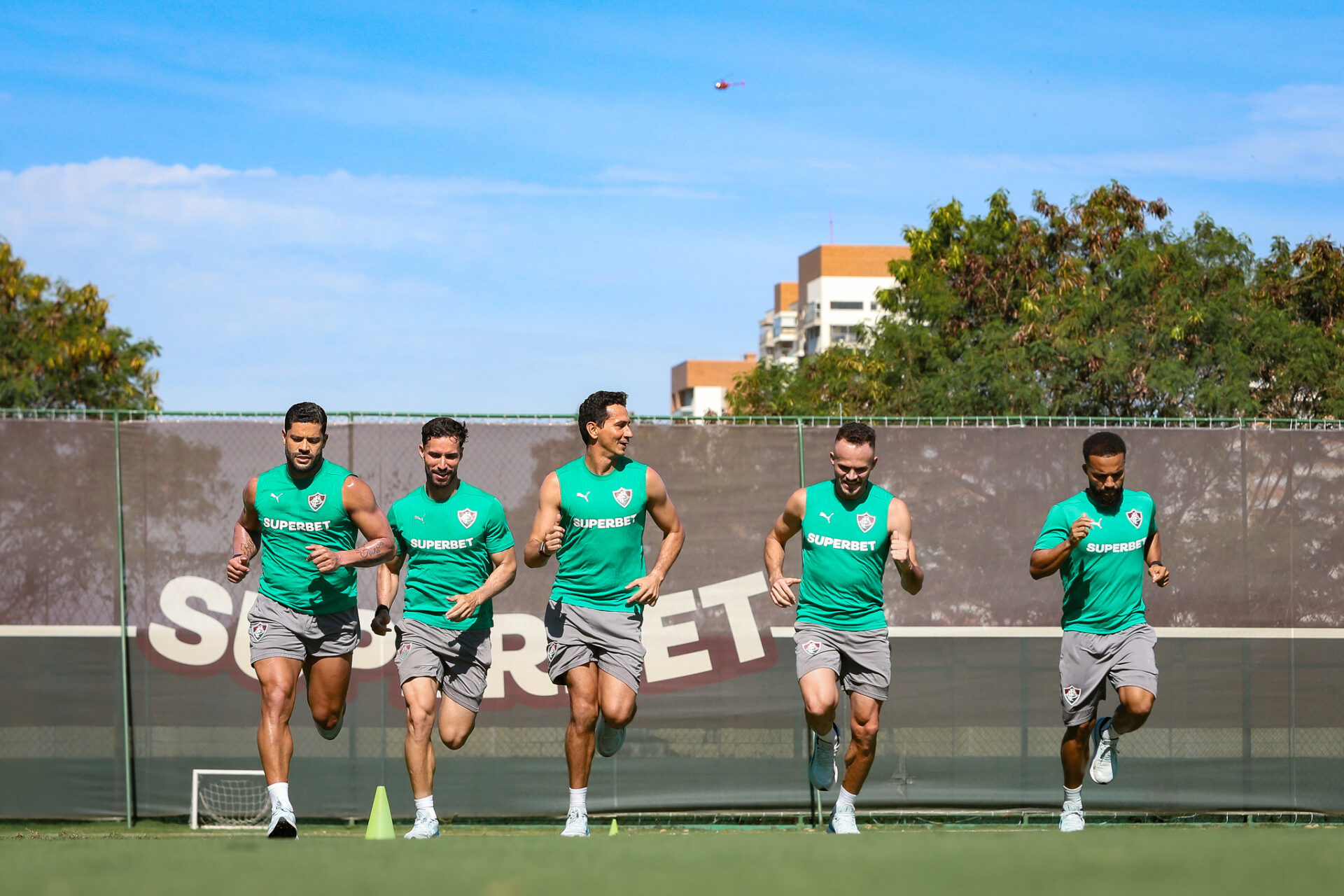 Fluminense confirma amistosos em julho com estreia de Hulk em campo
