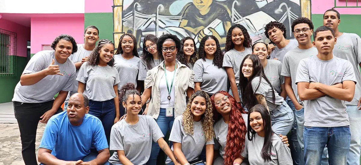 Na Mangueira, “A Voz dos Campos” une futebol e música para transformar vidas