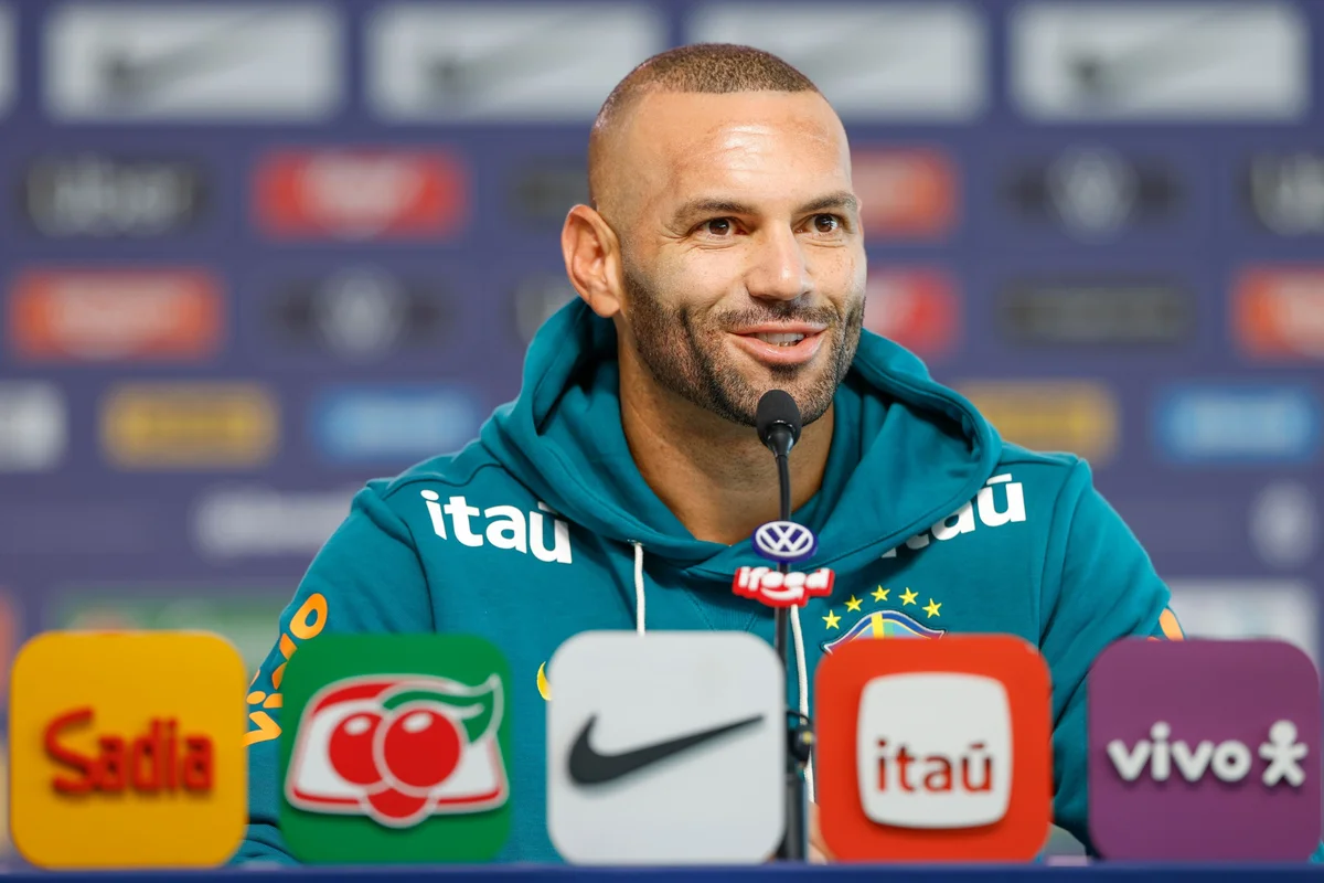 Cruzeiro e Grêmio marcam amistoso no Mané Garrincha durante pausa da Copa do Mundo 2026