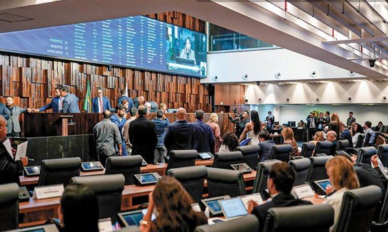 Fim de um ciclo conturbado na Alerj: o impacto dos últimos seis meses no cenário político do Rio