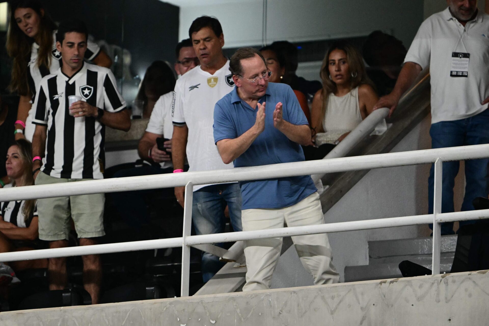 Botafogo anuncia saída de John Textor e outros membros estrangeiros do Conselho da SAF – imagem do artigo