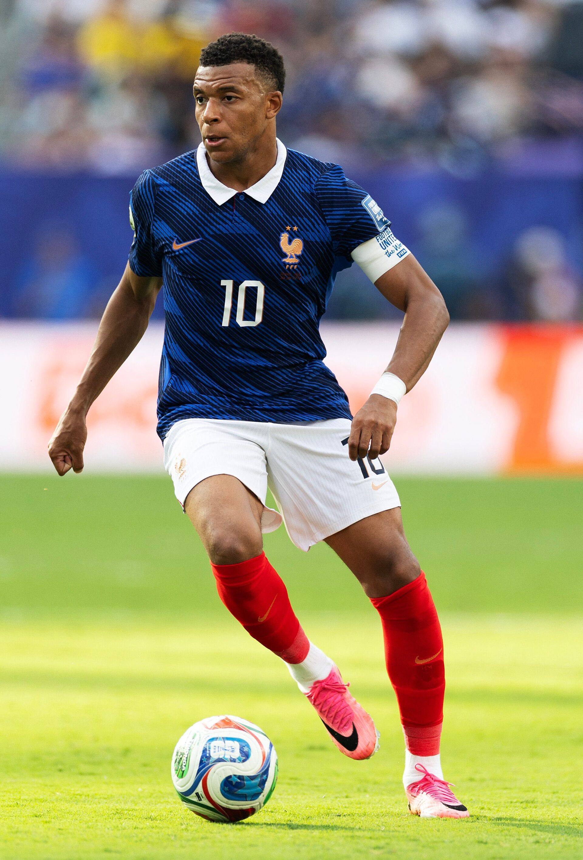 França supera Paraguai com gol de pênalti de Mbappé em jogo tenso – imagem do artigo