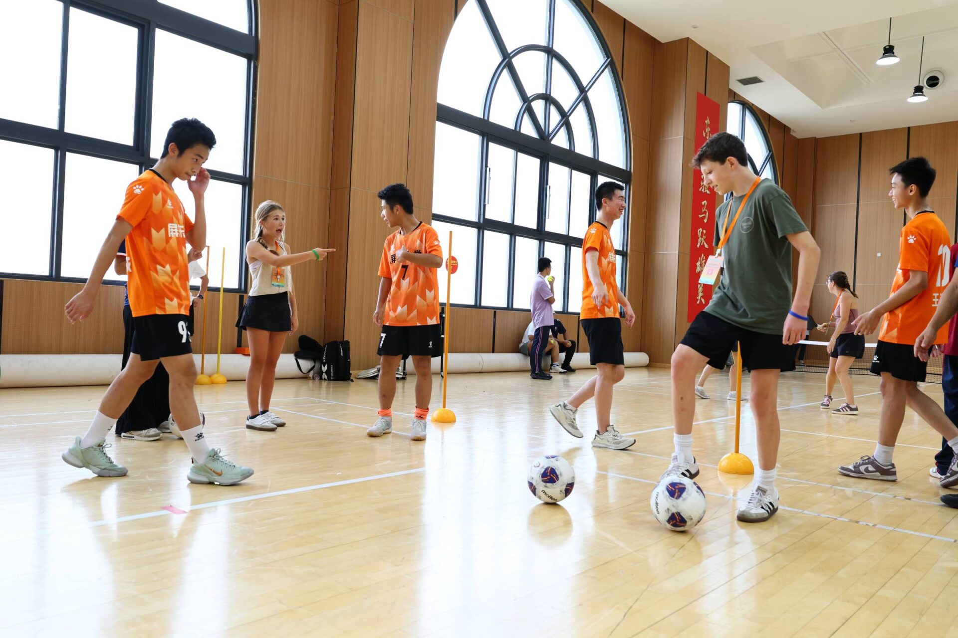 Por que a paixão dos chineses pela Copa do Mundo surpreende o mundo do futebol?