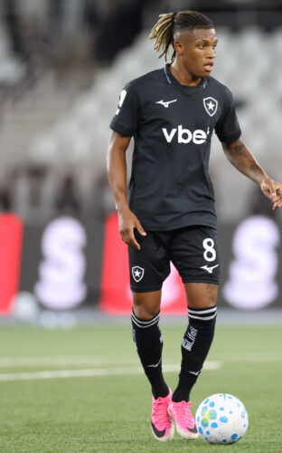 Danilo quebra o silêncio após empate do Botafogo: “Seguimos firmes”