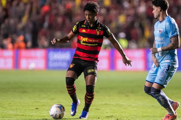 Sport negocia venda de promessa Zé Lucas para o Flamengo nos próximos dias