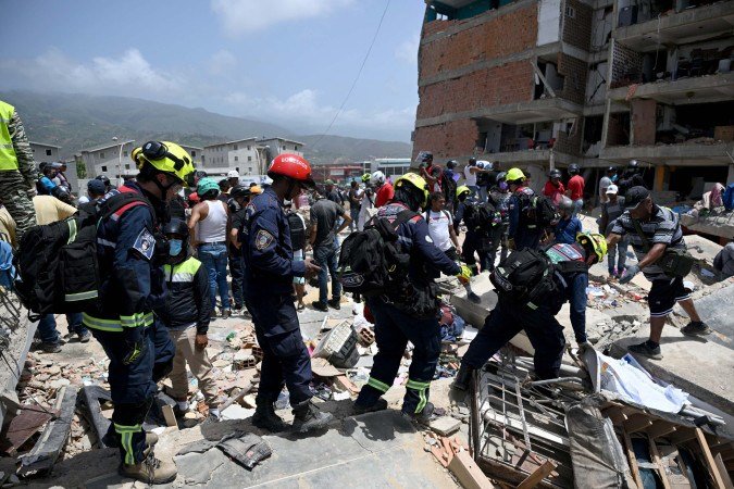 Tragédia no futebol venezuelano: José Pimentel e mãe morrem em terremoto