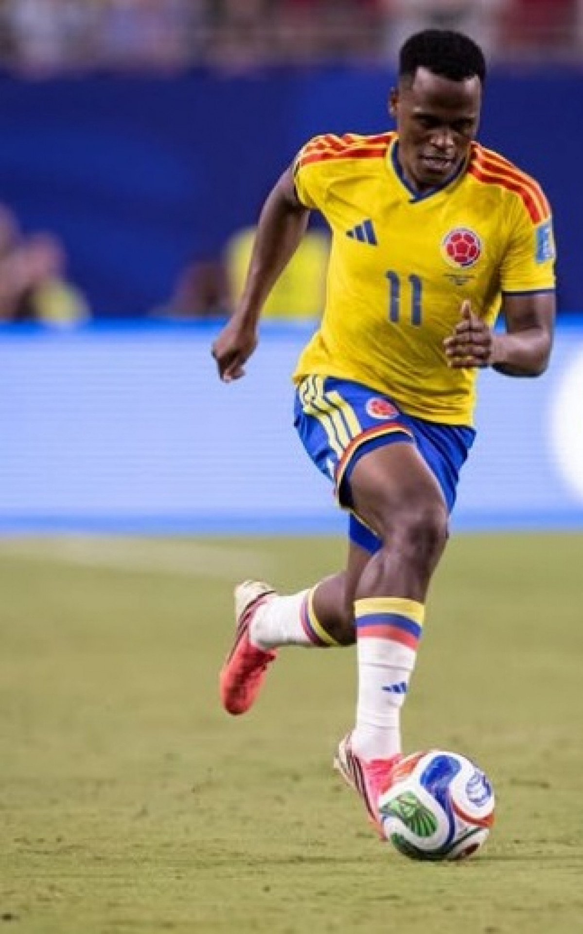 Jhon Arias brilha na Copa do Mundo e conquista destaque internacional – imagem do artigo