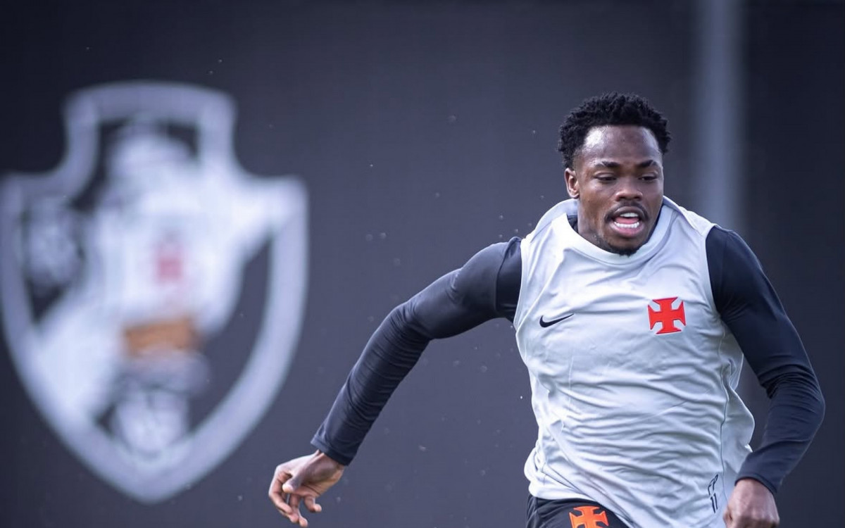 Andrés Gómez retorna ao Vasco após atuação na Copa do Mundo com a Colômbia