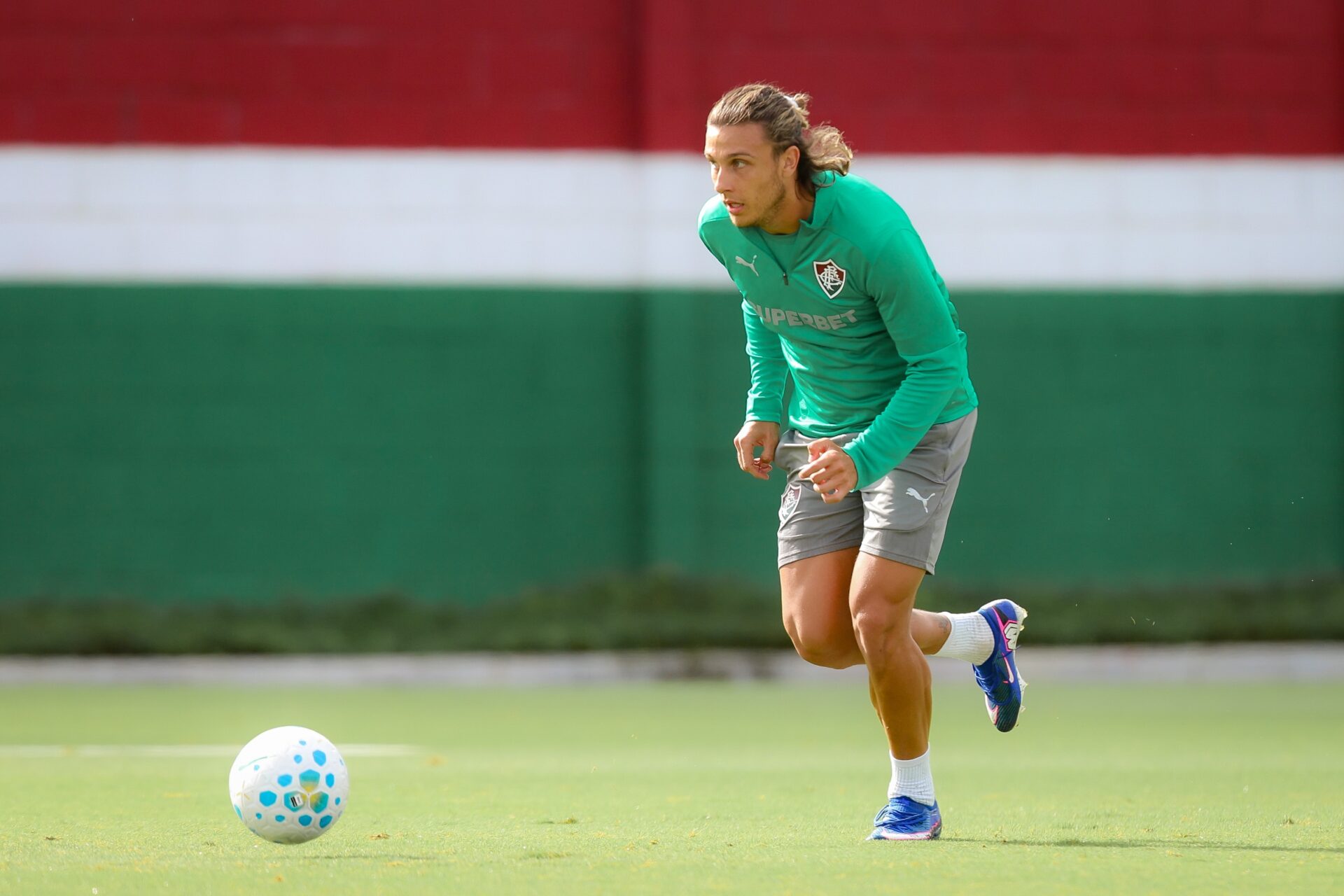 Canobbio permanece no Fluminense e rejeita proposta da Rússia por insegurança