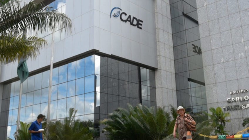 Cade aponta cartel internacional em direitos de mídia esportiva e mira grandes empresas