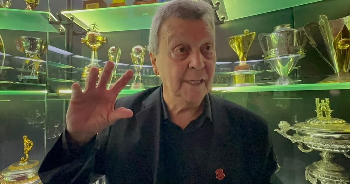 Raul Plassmann e a homenagem a Zagallo: um olhar sobre as mudanças no futebol