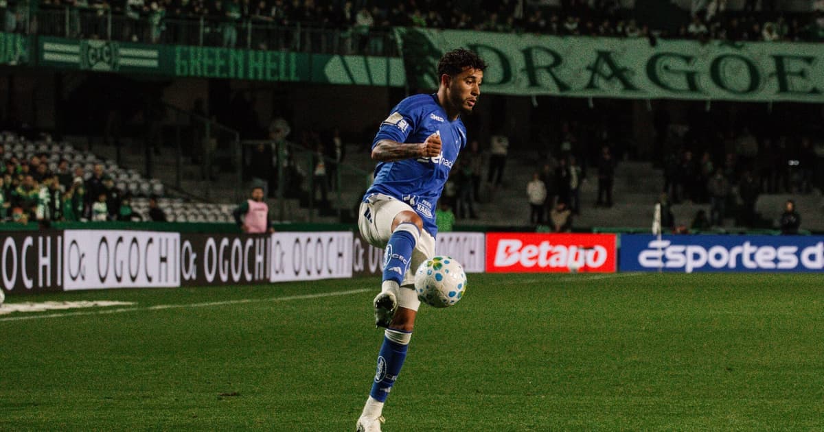 William brilha na vitória do Cruzeiro e fala sobre futuro no clube