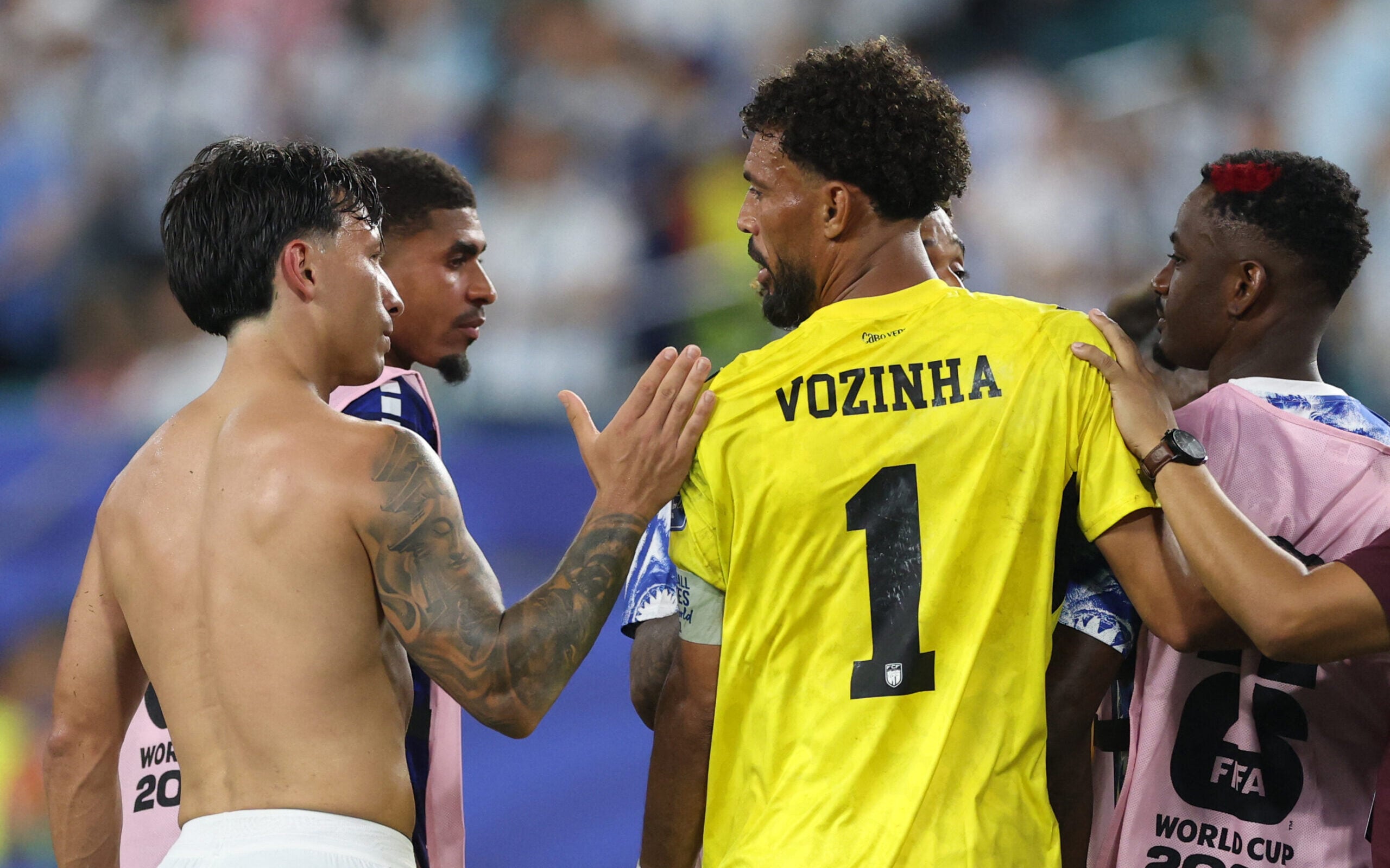 Vozinha está perto de fechar com Colo-Colo e muda apelido para atuar no Chile