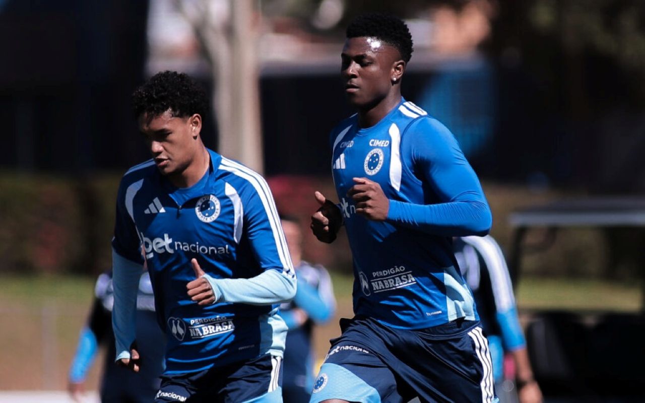 Néiser Villareal volta aos treinos e reforça Cruzeiro para duelo contra Internacional