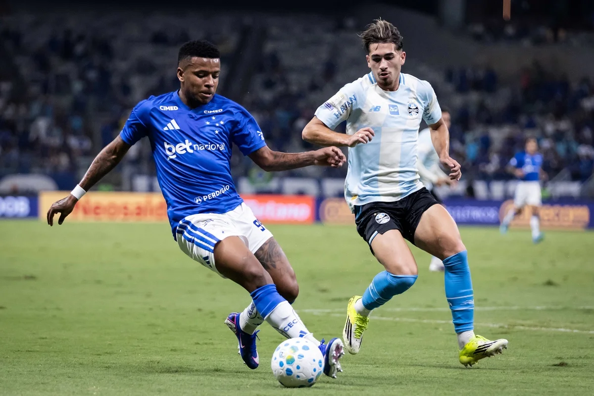 Grêmio e Cruzeiro se enfrentam em amistoso histórico na Arena Mané Garrincha