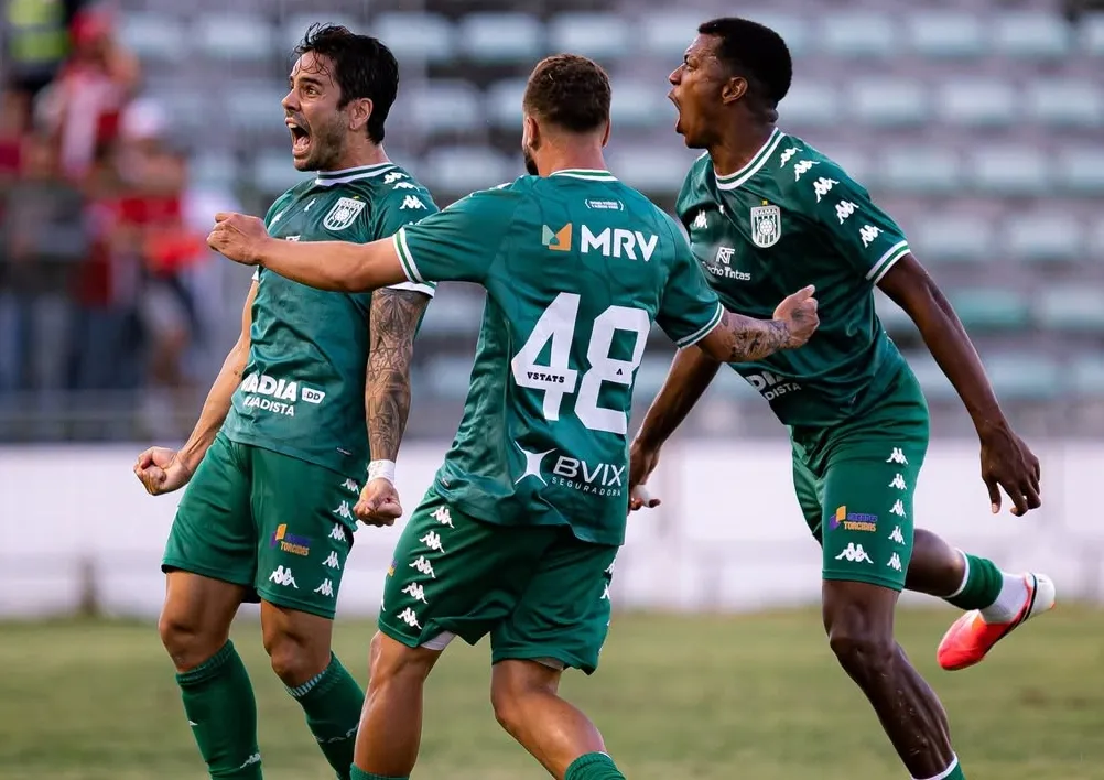 Futebol Brasileiro Agita o Domingo com Jogos Decisivos e Resultados Surpreendentes
