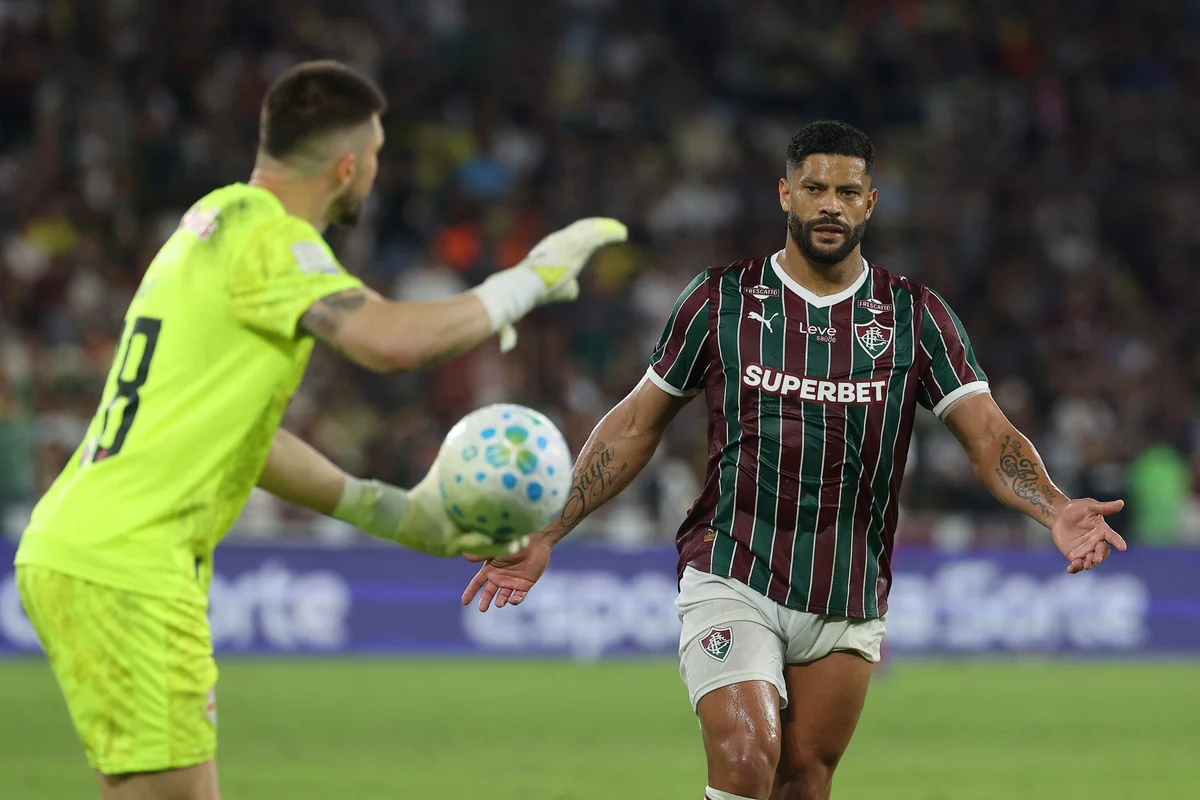 Hulk enfrenta desafios no início pelo Fluminense e busca recuperação em 2026