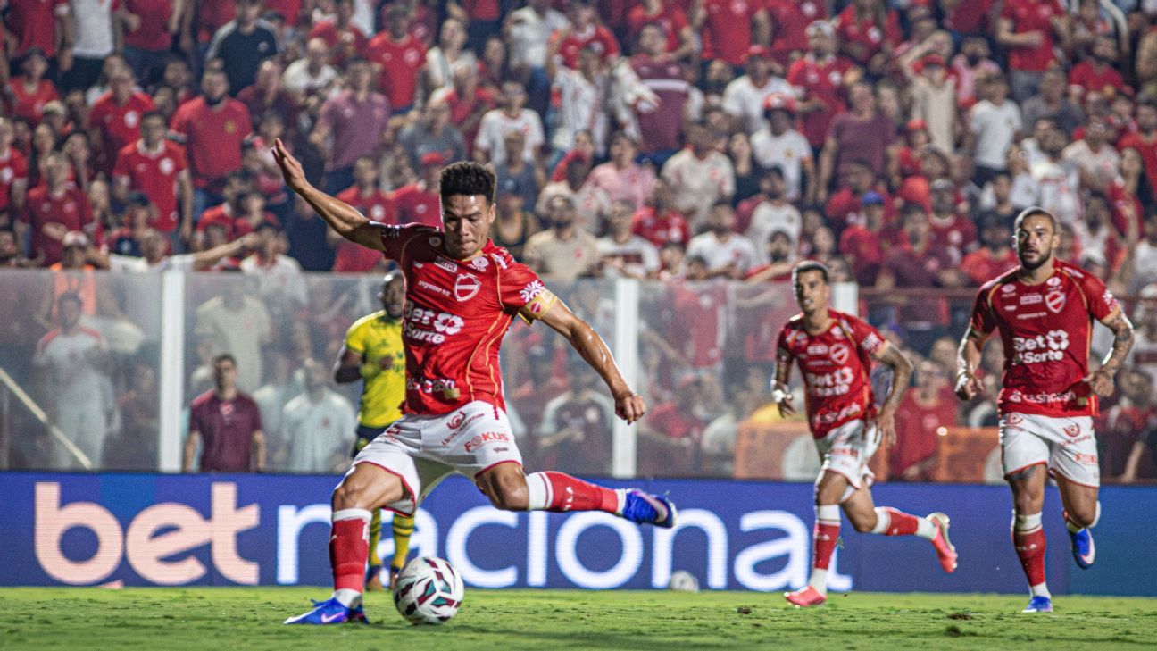 Marquinhos Gabriel: a esperança do Vila Nova para voltar à Série A após mais de quatro décadas
