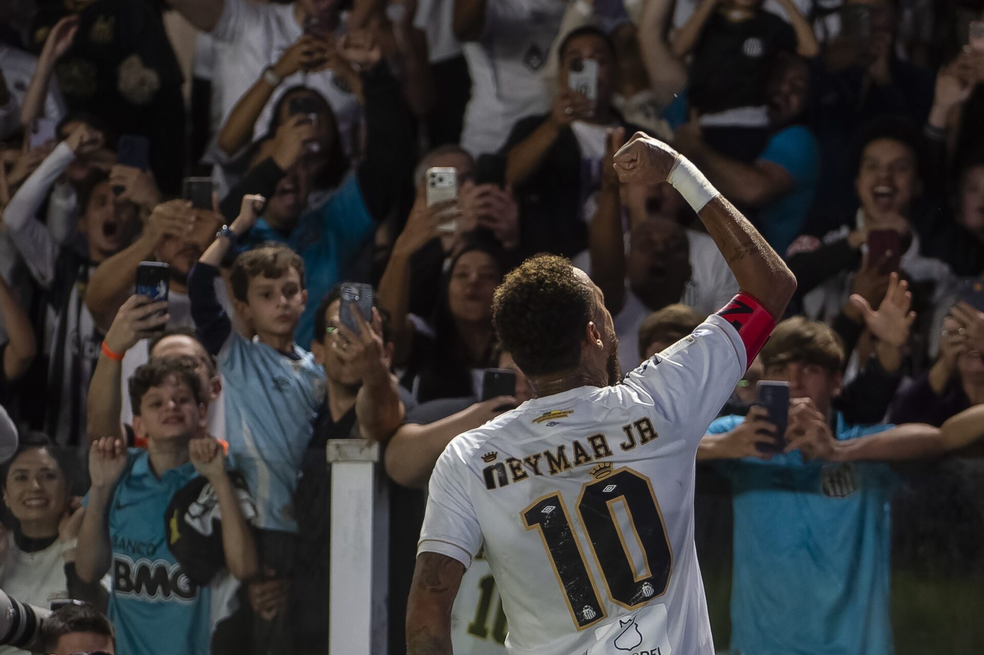 Neymar e Santos: Como a relação entre ídolo e clube chegou ao ponto crítico – imagem do artigo