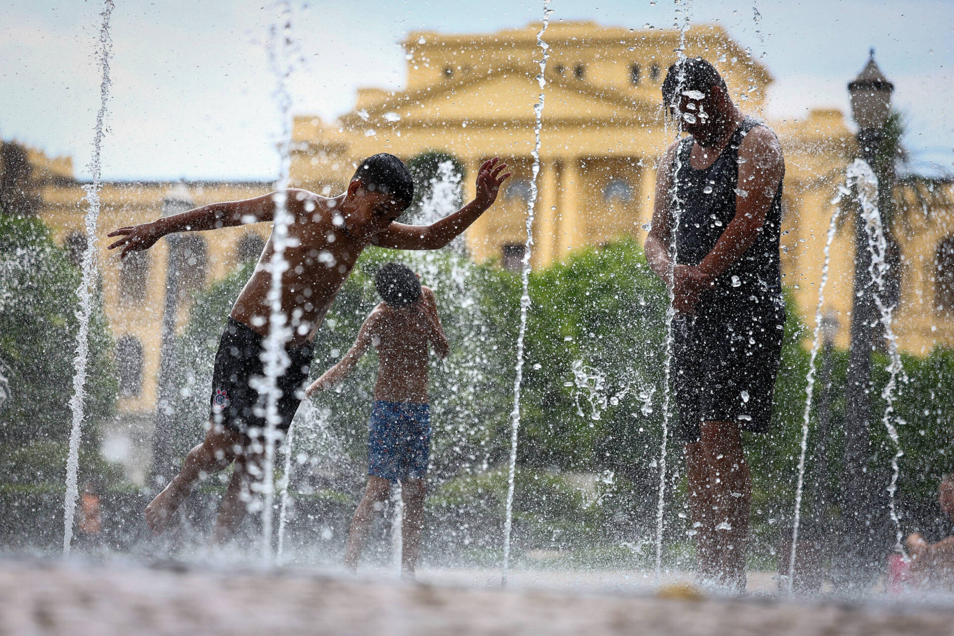 São Paulo terá domingo de sol forte e calor intenso, sem previsão de chuva