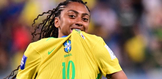 Barcelona fecha contratação recorde da atacante brasileira Kerolin, ex-Manchester City