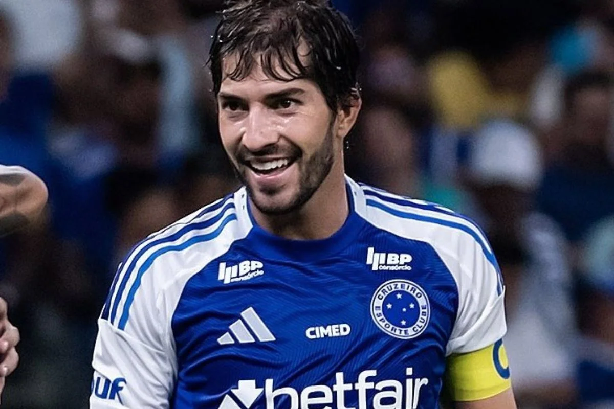 Cruzeiro e Grêmio se enfrentam em amistoso na Arena Mané Garrincha