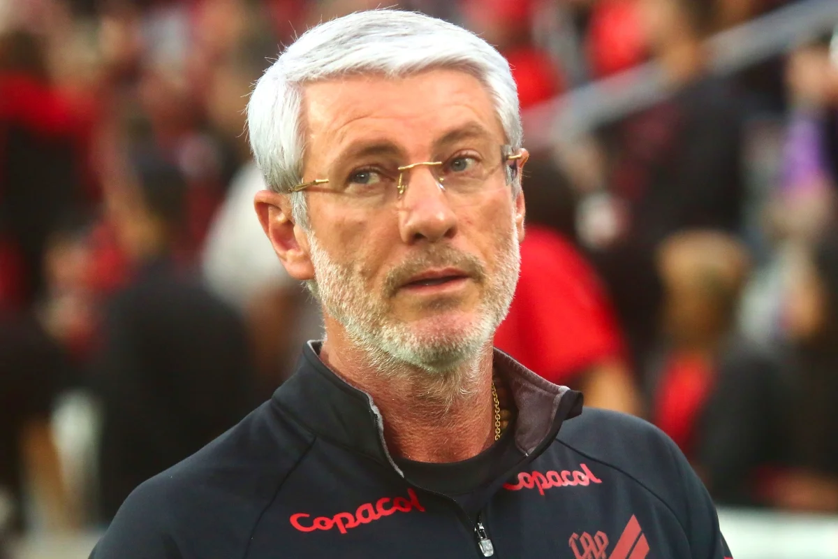 Corinthians e Athletico-PR medem forças na Neo Química Arena pela 21ª rodada do Brasileirão