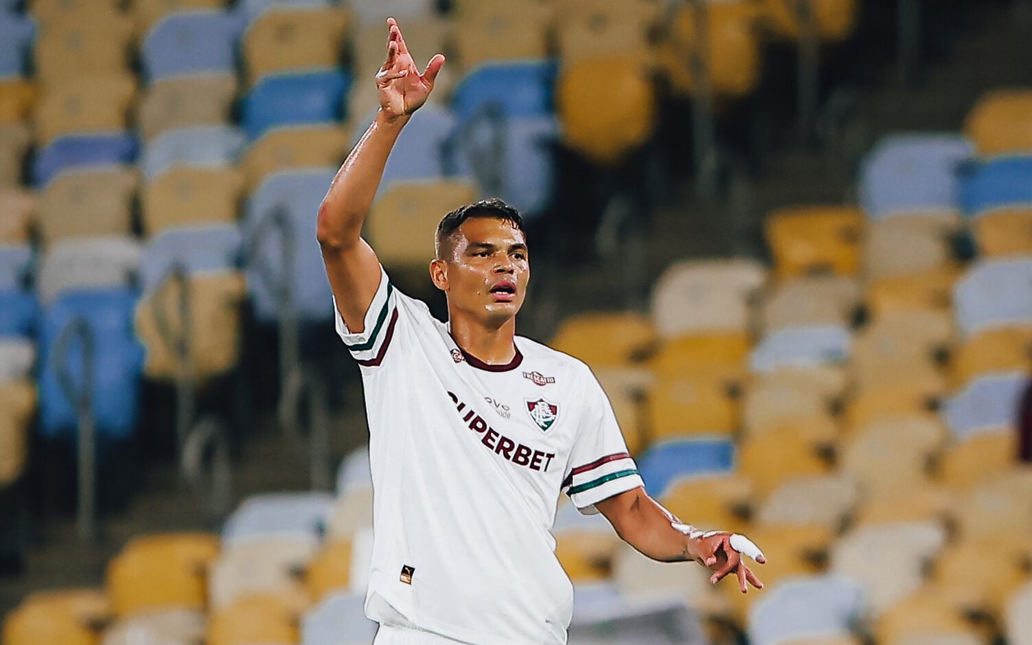Thiago Silva volta ao Fluminense para reforçar defesa e corrigir falhas nas bolas paradas