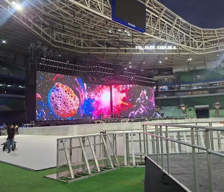 Xuxa inicia turnê de despedida com shows esgotados em São Paulo