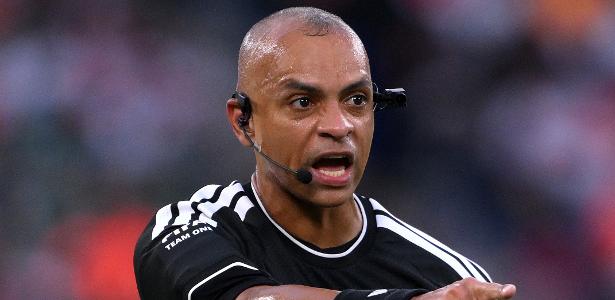 Polêmica na Copa de 2022: Arbitragem de Wilton Siqueira gera debates acalorados