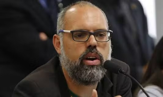 Grupo de Mulheres de Direita nos EUA Busca Justiça Contra Bolsonaristas – imagem do artigo