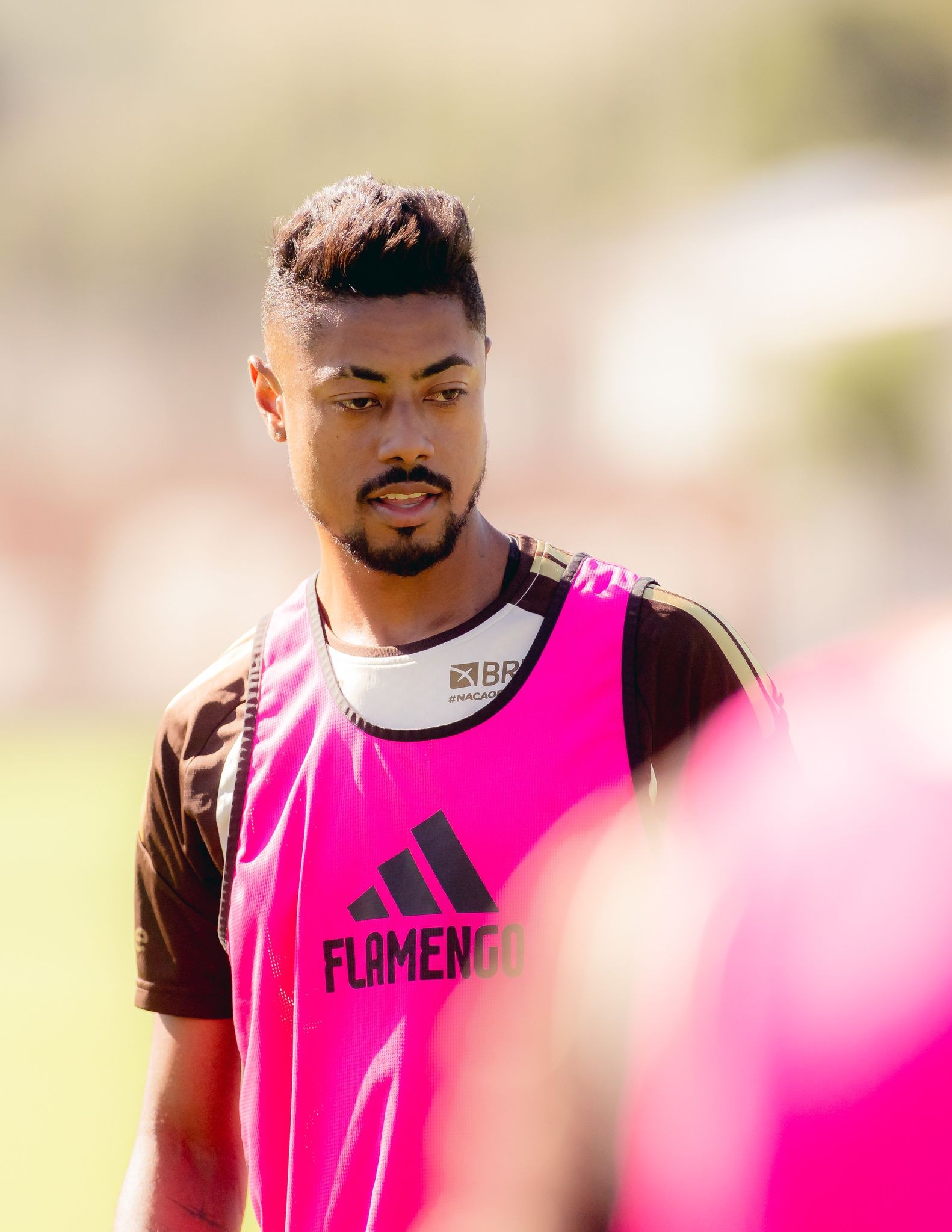 Bruno Henrique preocupa torcida do Flamengo após lesão no jogo contra o Cruzeiro