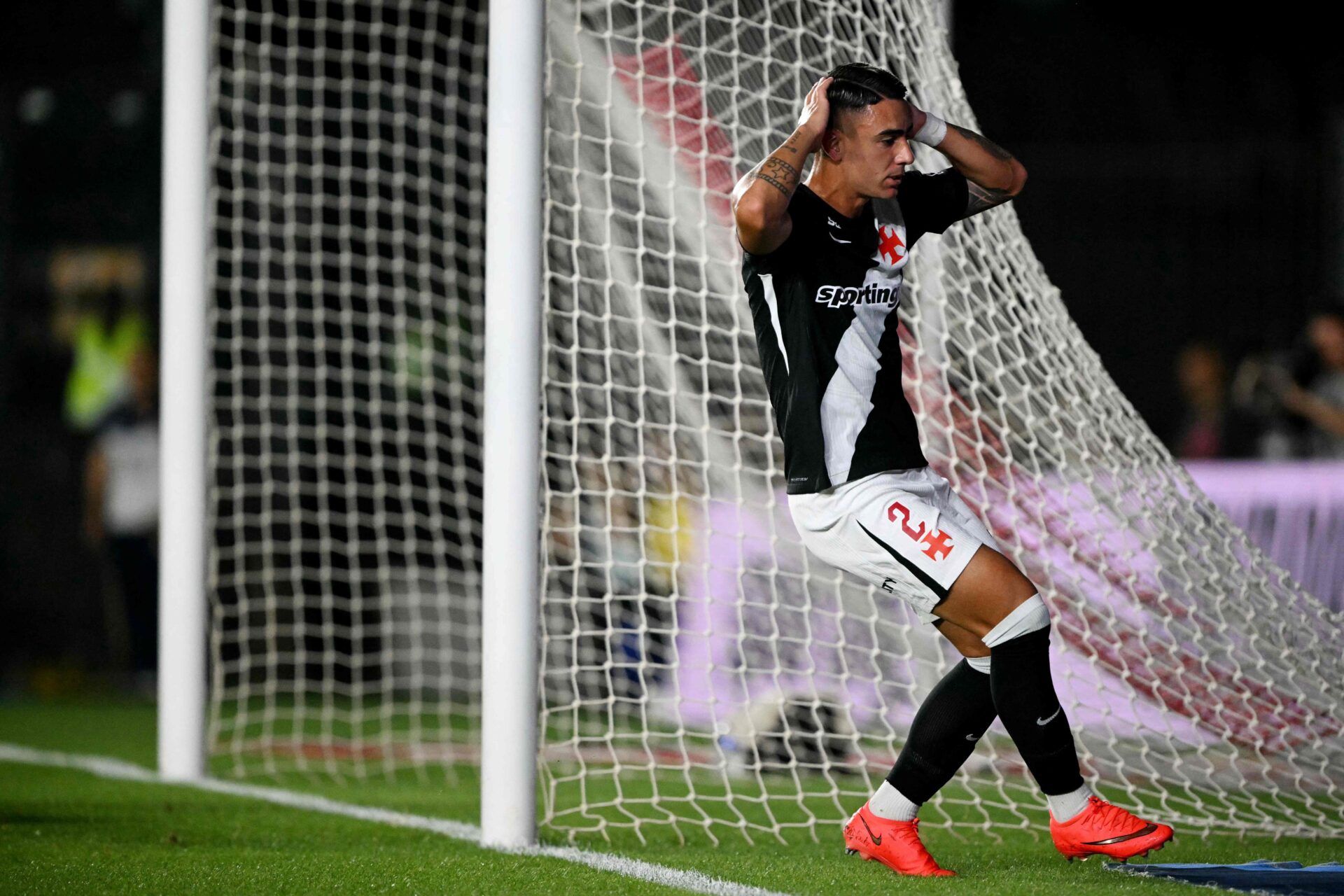 Vasco fica no empate com Olimpia e vê Sul-Americana embolada nas oitavas
