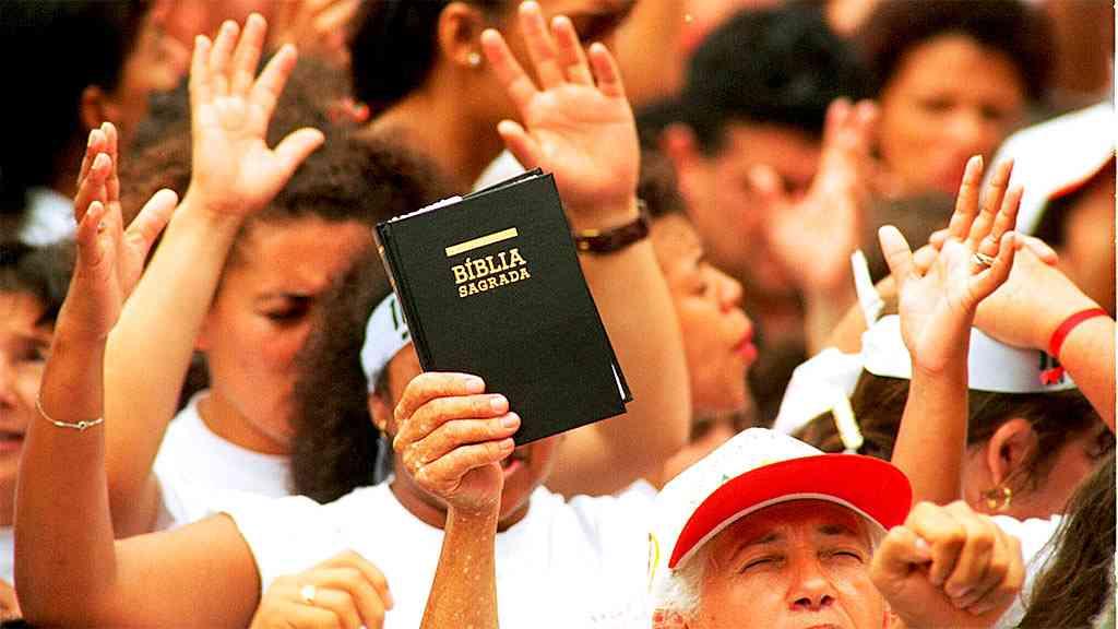 Pesquisa inédita revela que 81% dos brasileiros acompanham futebol com paixão