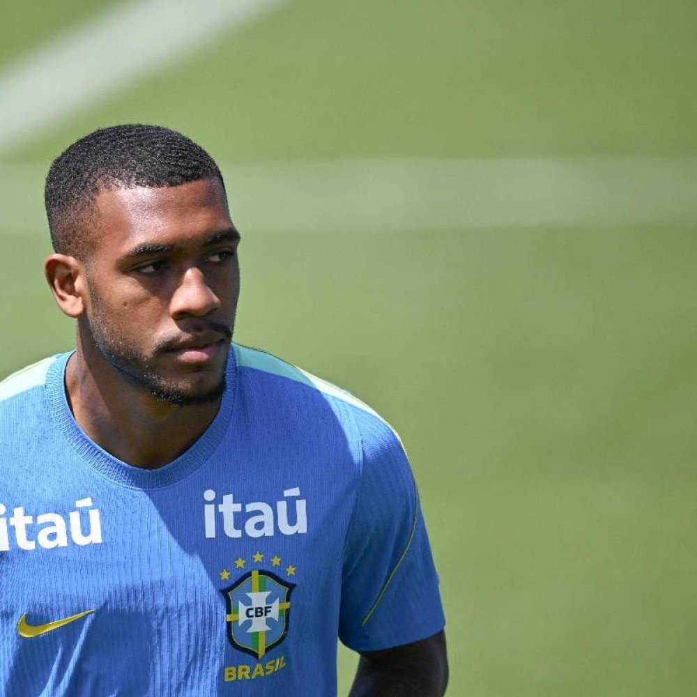 Al-Hilal entra na briga por Rayan e pode surpreender gigantes europeus