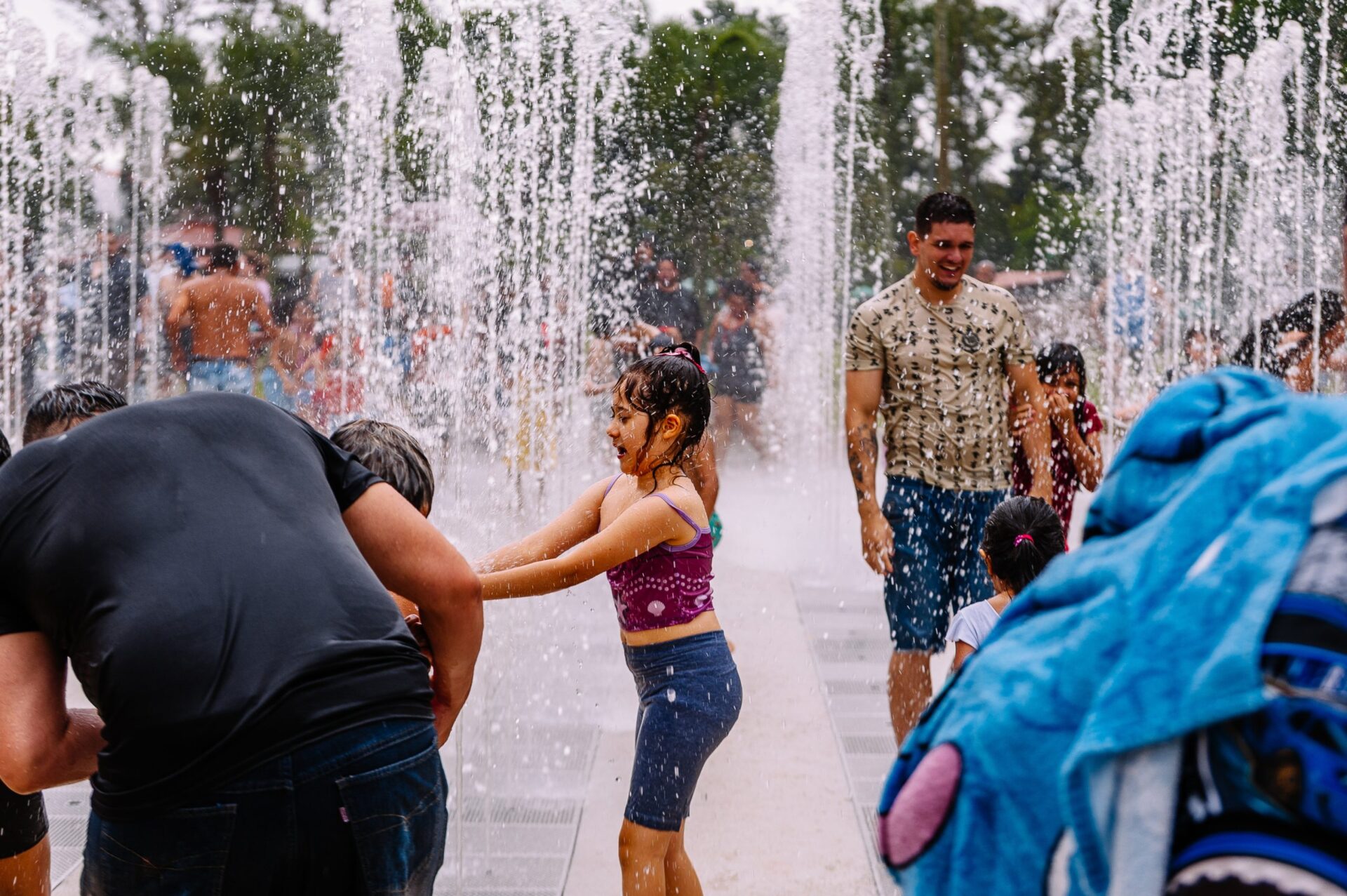 São Paulo enfrenta calor de 34°C neste sábado com céu parcialmente nublado
